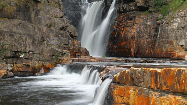 Couros - Cachoeira na Chapada dos Veadeiros