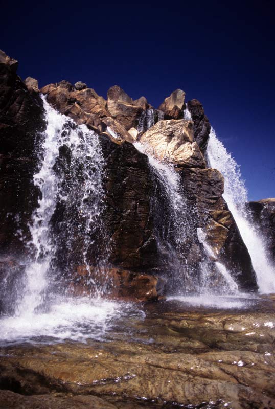 Cariocas - Cachoeira na Chapada dos Veadeiros